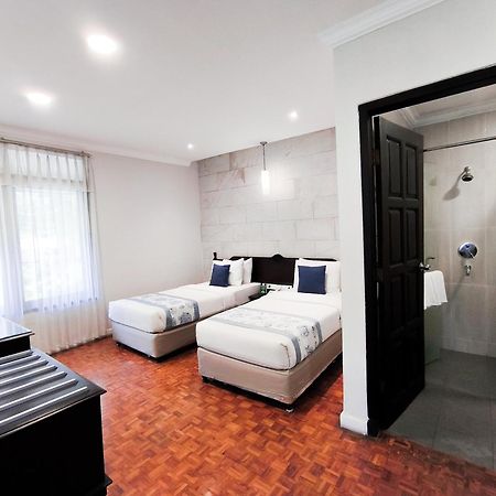 Puteri Gunung Hotel Lembang Eksteriør bilde