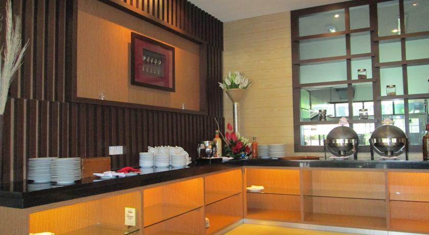 Puteri Gunung Hotel Lembang Eksteriør bilde