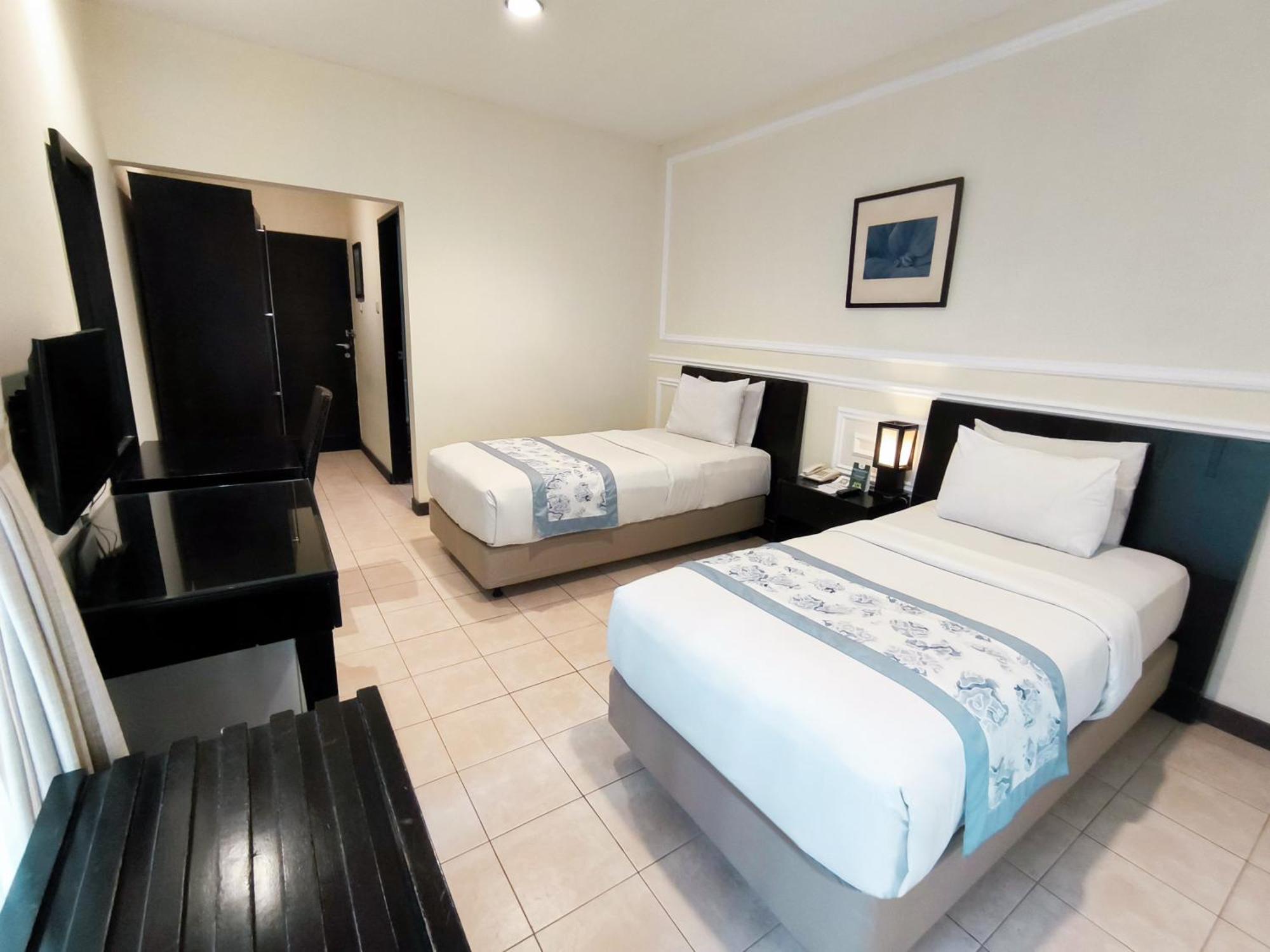 Puteri Gunung Hotel Lembang Eksteriør bilde