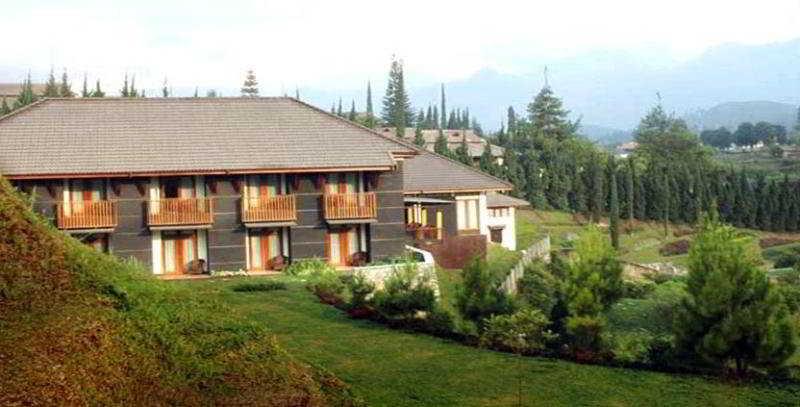 Puteri Gunung Hotel Lembang Eksteriør bilde